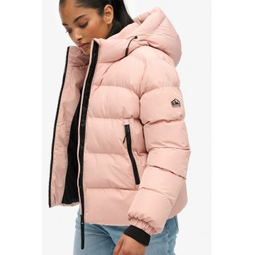 Geaca scurta bufanta cu gluga