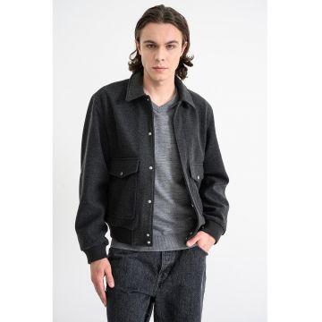 Jacheta bomber Shane