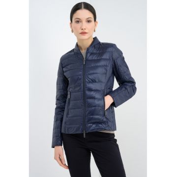 Jacheta cu buzunare cu fermoar