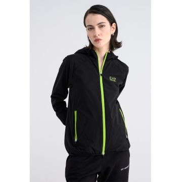 Jacheta cu buzunare cu fermoar si gluga Jacheta cu buzunare cu fermoar si gluga