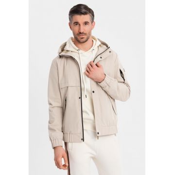 Jacheta cu buzunare si gluga