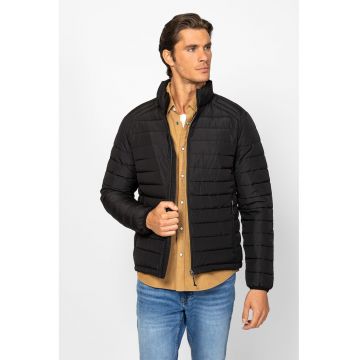 Jacheta matlasata cu fermoar