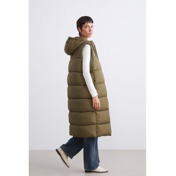 Vesta lunga si matlasata cu gluga