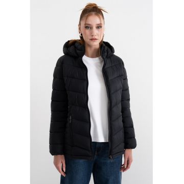 Geaca cu buzunare cu fermoar