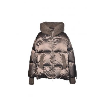 Geaca cu gluga si umplutura de puf