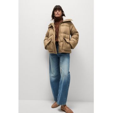 Geaca cu umplutura de puf