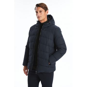 Geaca cu vatelina si gluga