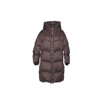 Geaca lunga cu umplutura de puf si guler inalt