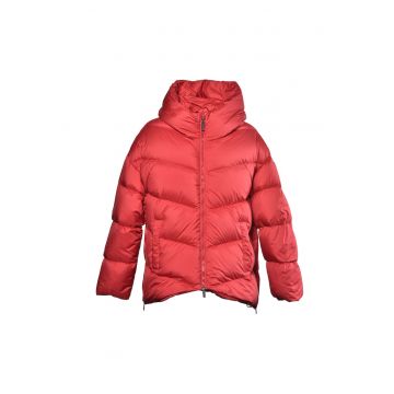 Geaca lunga cu umplutura de puf si slituri laterale cu fermoar