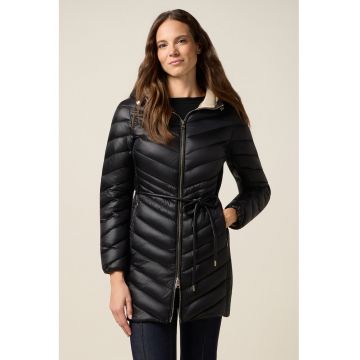 Geaca matlasata cu buzunare laterale