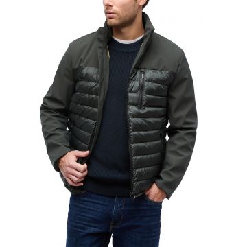 Geaca matlasata cu buzunare