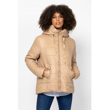 Geaca matlasata cu gluga si croiala lejera Nia