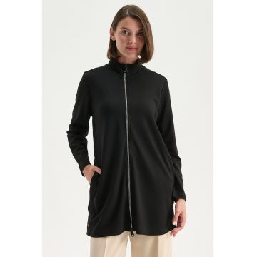 Jacheta cu fermoar si guler mediu