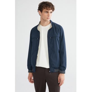 Jacheta reversibila cu buzunare laterale