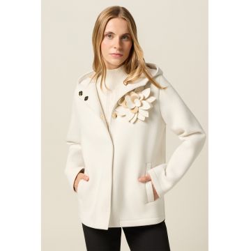 Palton cu aplicatie florara 3D si gluga - Alb fildes