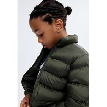 Geaca cu vatelina si eticheta interioara pentru nume