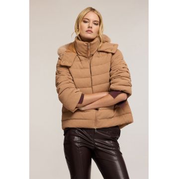 Geaca cu vatelina si gluga