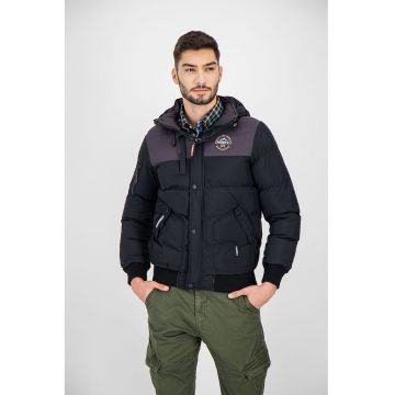 Geaca cu vatelina si gluga detasabila Volva