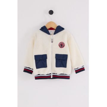 Geaca din material teddy cu buzunare cu clapa