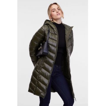 Geaca matlasata cu buzunare laterale