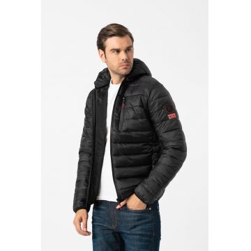 Geaca matlasata cu fermoar Alaric