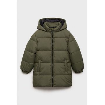 Geaca matlasata cu gluga