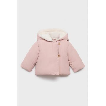 Geaca matlasata cu gluga din blana sintetica