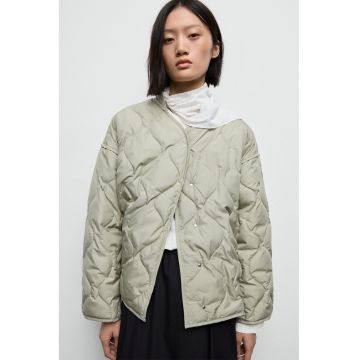 Jacheta cu aspect matlasat