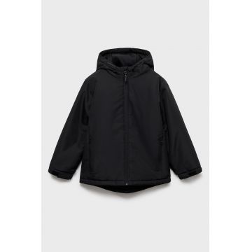 Jacheta cu buzunare cu fermoar si gluga