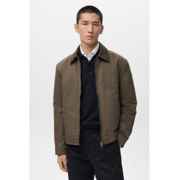 Jacheta cu fermoar si guler ascutit