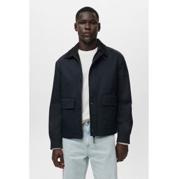 Jacheta din amestec de in cu finisaj rezistent la apa si guler ascutit