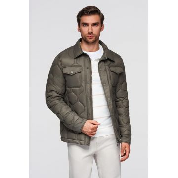 Jacheta matlasata cu buuznare pe piept