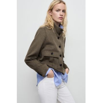 Palton scurt din amestec de lana cu nasturi