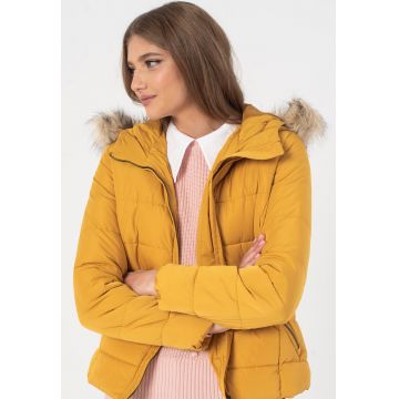 Geaca cu gluga Mollie Geaca cu gluga Mollie