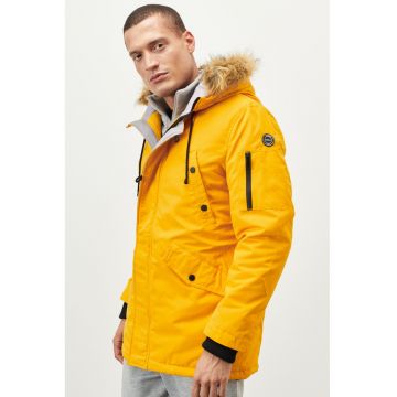 Geaca cu garnitura cu blana sintetica