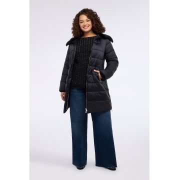 Geaca cu guler cu blana sintetica