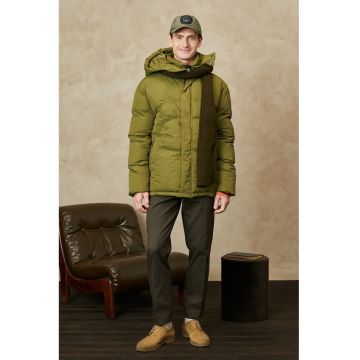 Geaca cu vatelina si gluga