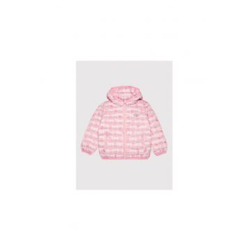 Geaca matlasata cu gluga