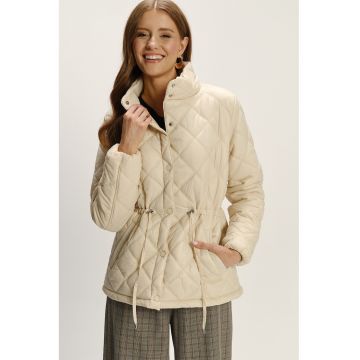 Geaca scurta cu guler inalt