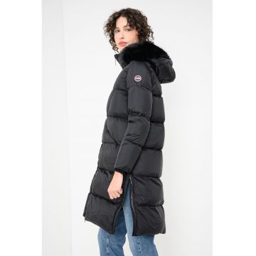 Geaca cu umplutura de puf si slit lateral cu fermoar