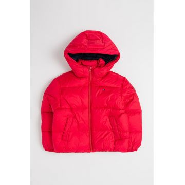 Geaca matlasata cu gluga