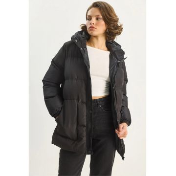 Geaca matlasata  cu gluga - buzunare - neagra - textil