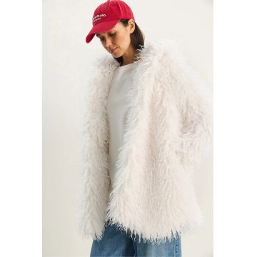 Palton dama  supradimensionat - blana artificiala - alb