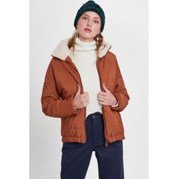 Geaca cu detaliu teddy