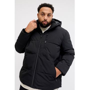 Geaca cu guler inalt