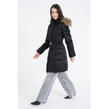 Geaca cu umplutura de puf