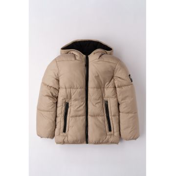 Geaca cu vatelina si buzunare cu fermoar