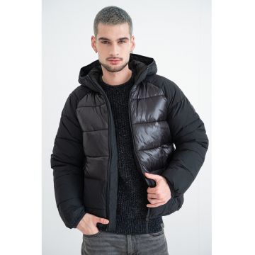 Geaca cu vatelina si buzunare cu fermoar