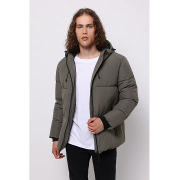 Geaca cu vatelina si gluga