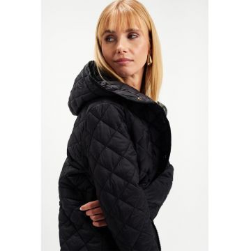 Geaca lunga cu talie ajustabila